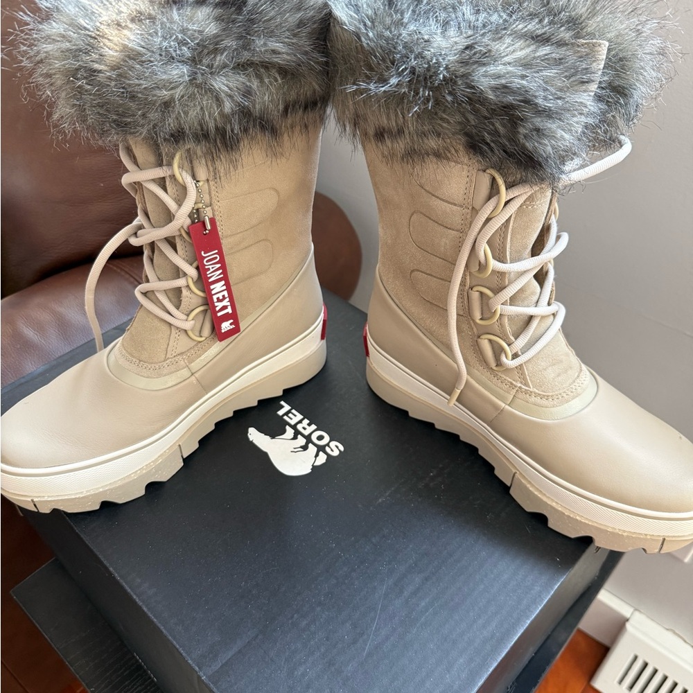 Brand New in Box Sorel Women's Beige and Gray Winter Boots